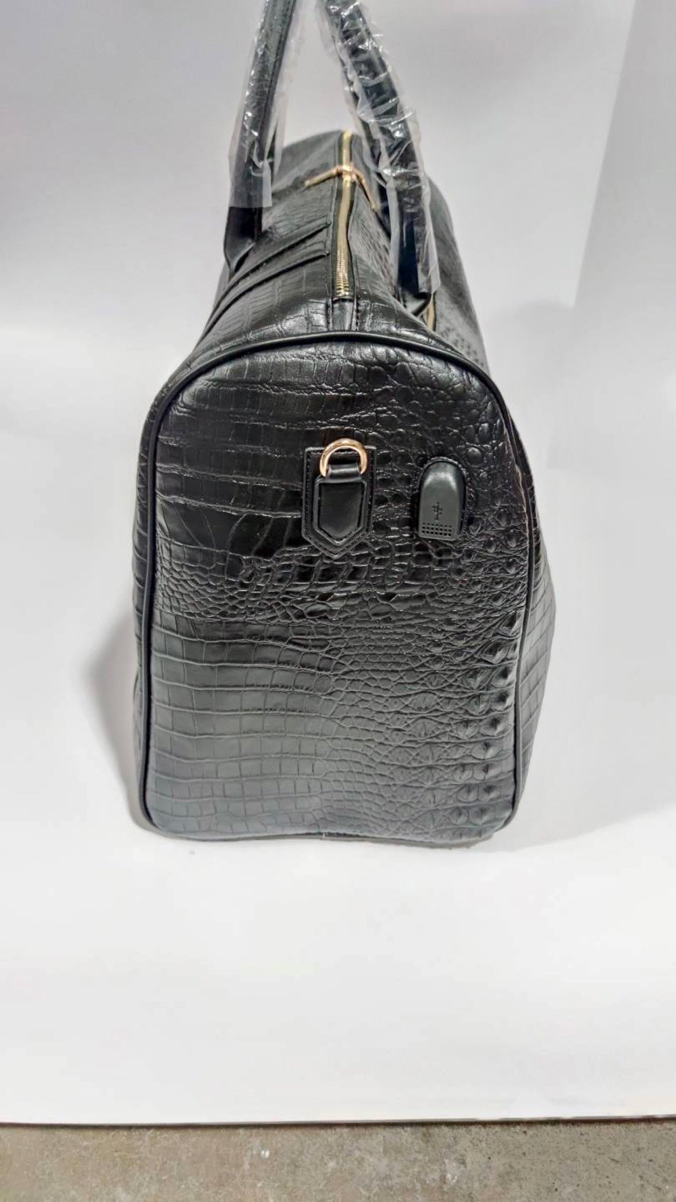 Travel with Purpose: The FLY444 Croc-Patterned Luggage Set - Style Meets Social Impact
